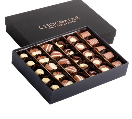 SPECİEL  CHOCOLATE GİFT BOX  PREMİUM CHOCOLATE BOX (11,64 OZ )